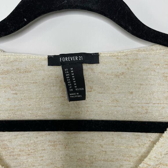 Forever 21 Short Sleeve Raw Hem V-Neck T-Shirt Top Heathered Tan Women's Size M - Picture 3 of 9